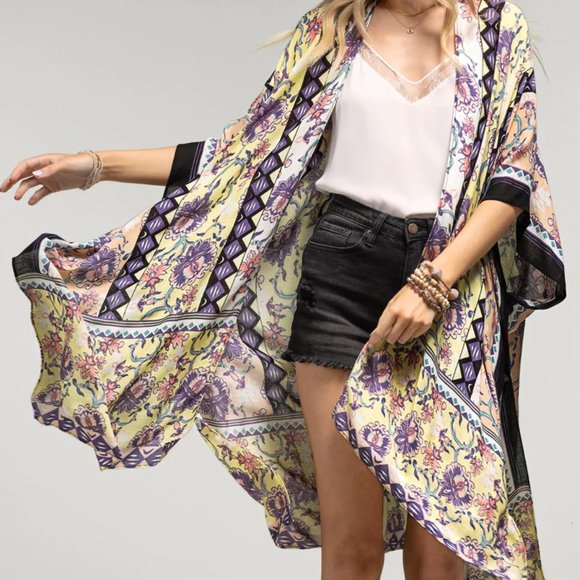 Powder Yellow Floral Chloé Kimono - Picture 3 of 7